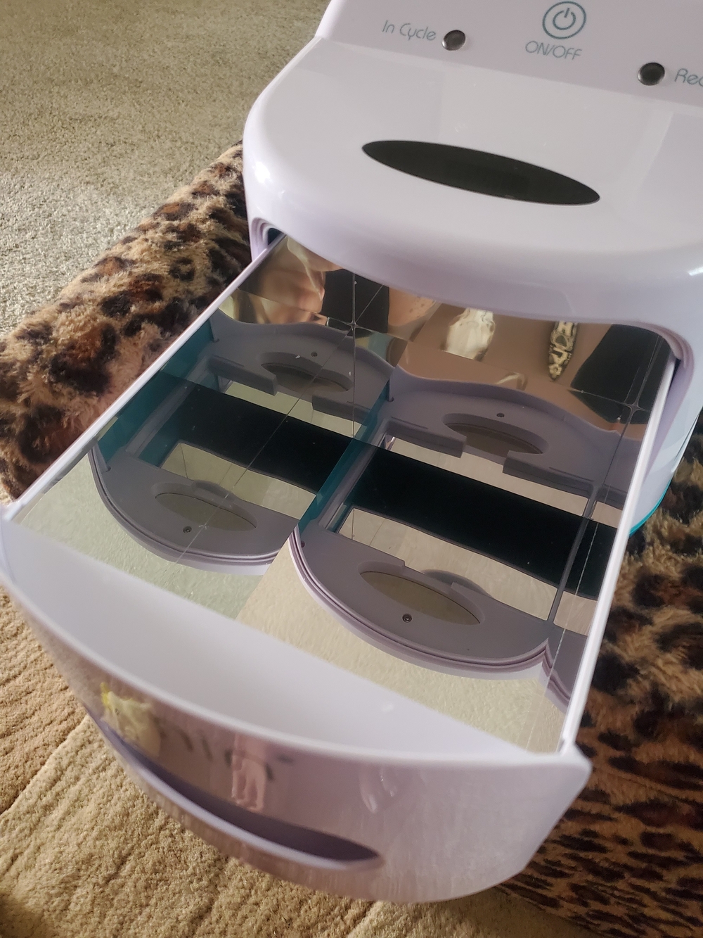 Lumin Multi Sanitizing Machine - Picture 3 of 4